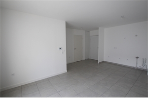 t2 à la location -   69199  SAINT FONS, surface 3 m2 location t2 - UBI444517961